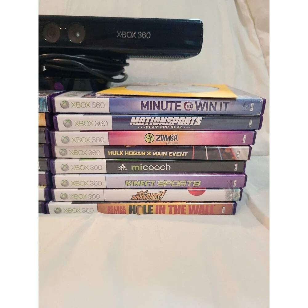 Xbox 360 Kinect Bundle - Picture 3 of 10